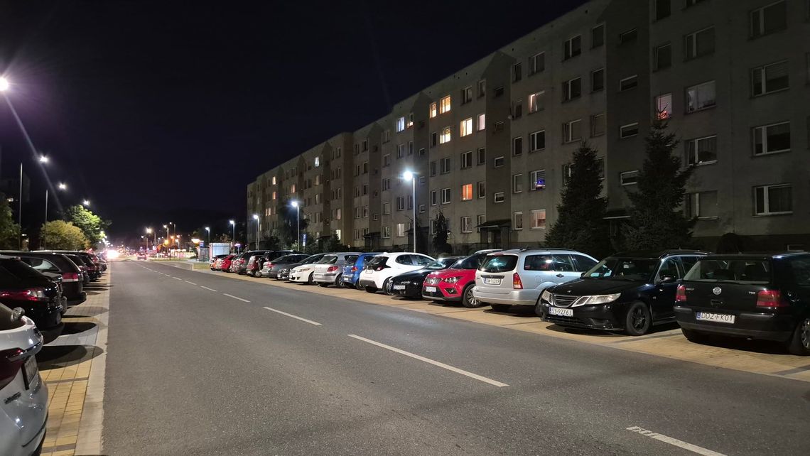 Oszczędnie i jeszcze nowocześniej – ponad 40 nowych opraw ledowych w Bielawie