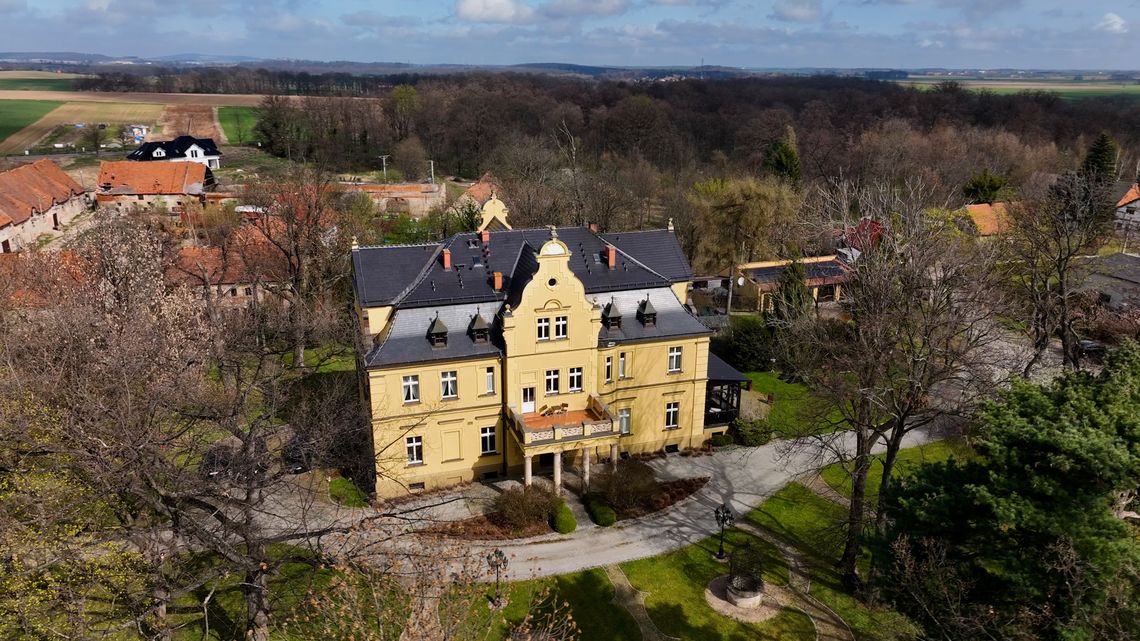 Pałac Gruszów: Od ruiny do pałacowego azylu na Dolnym Śląsku