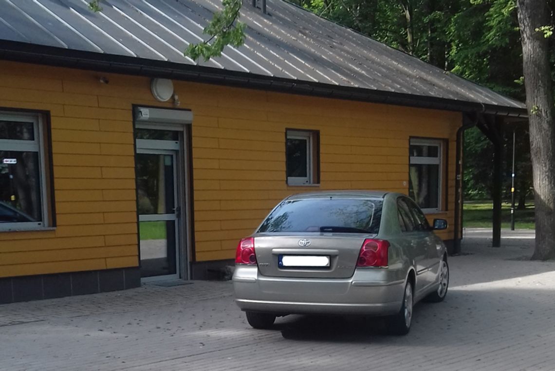 PARK MIEJSKI W BIELAWIE NIE DLA SAMOCHODÓW? PARK MIEJSKI W BIELAWIE NIE DLA SAMOCHODÓW?