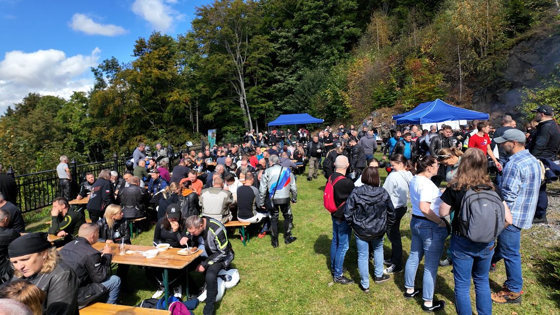 Piknik motocyklowy na Górze Iglicznej
