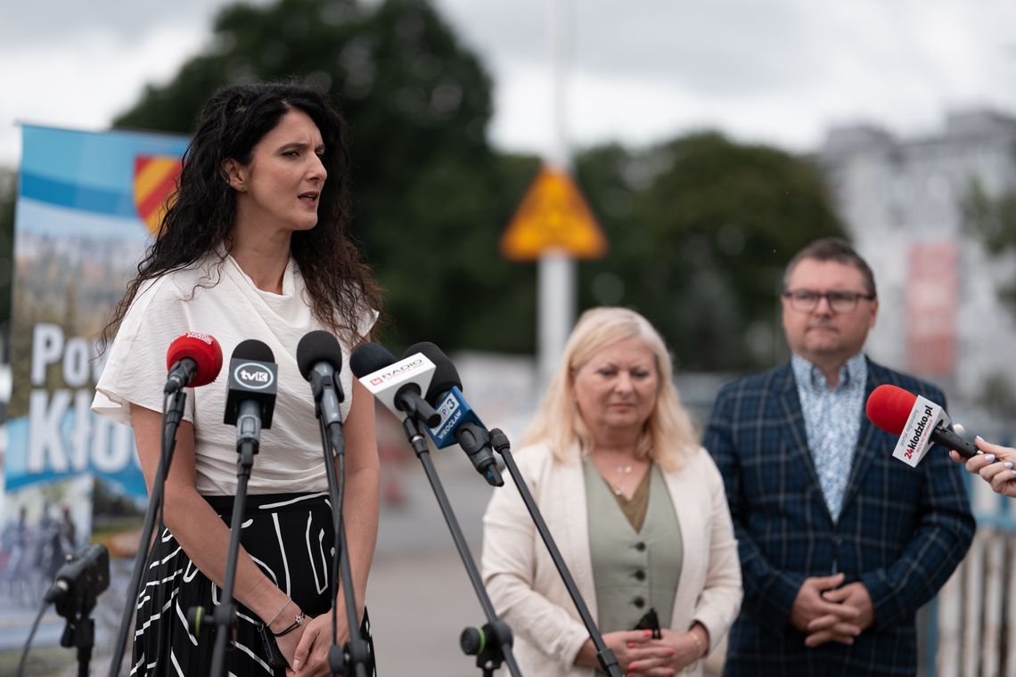 Po ubiegłorocznej powodzi na Dolnym Śląsku sukcesywnie realizujemy odbudowę infrastruktury. Po ubiegłorocznej powodzi na Dolnym Śląsku sukcesywnie realizujemy odbudowę infrastruktury.