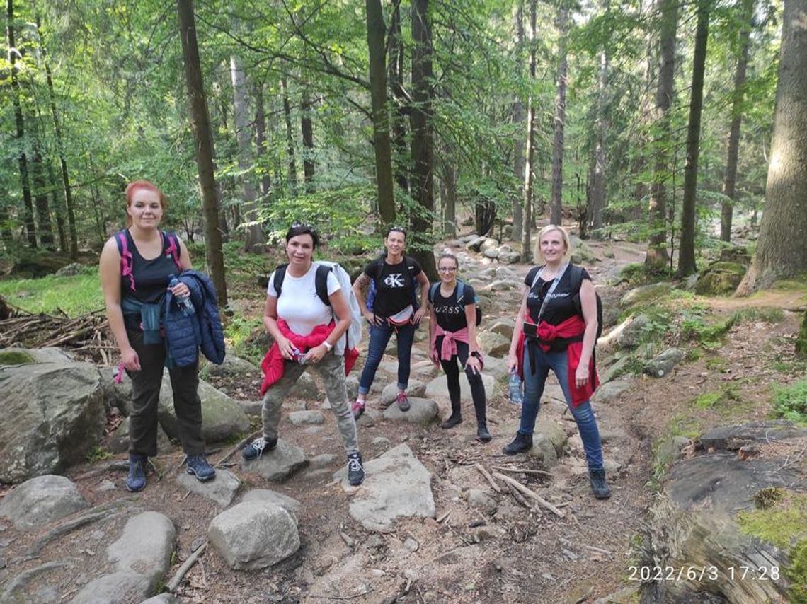 Policjantki i pracownice cywilne na wyprawie, w związku z wygraną licytacją WOŚP 2022