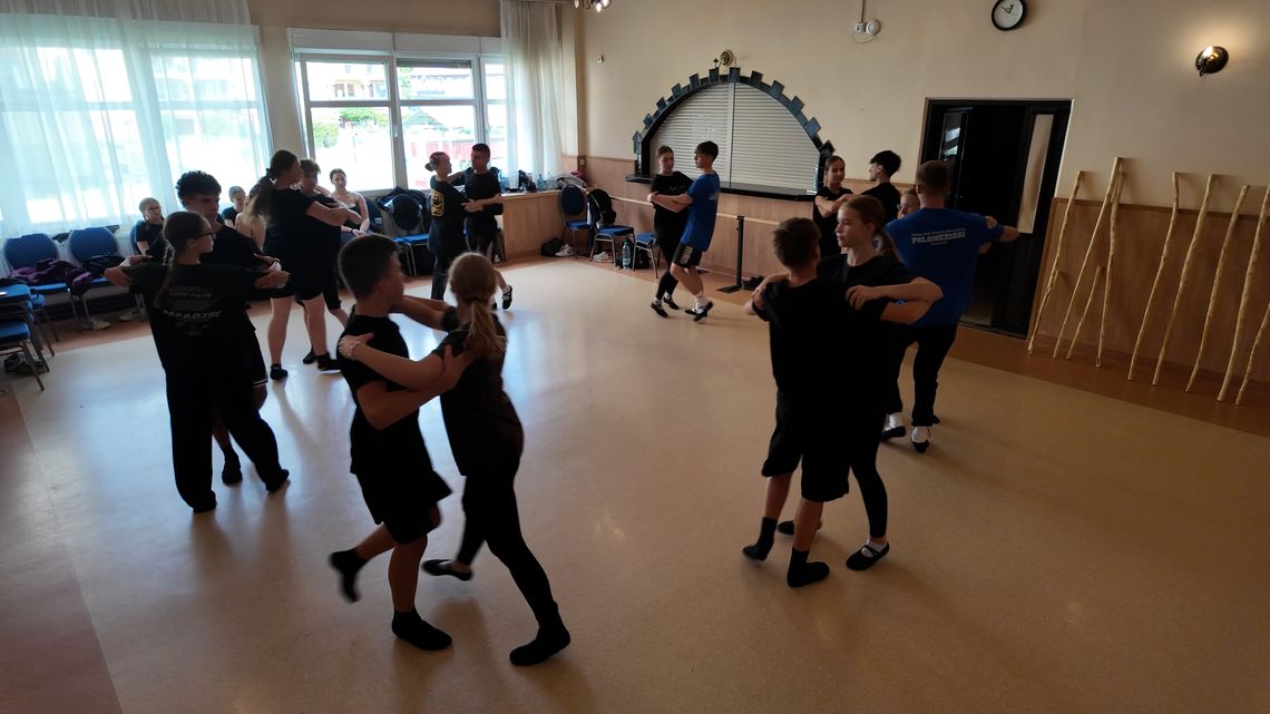 Poloneziaki Szlifują Umiejętności podczas Warsztatów Suity Góralskiej