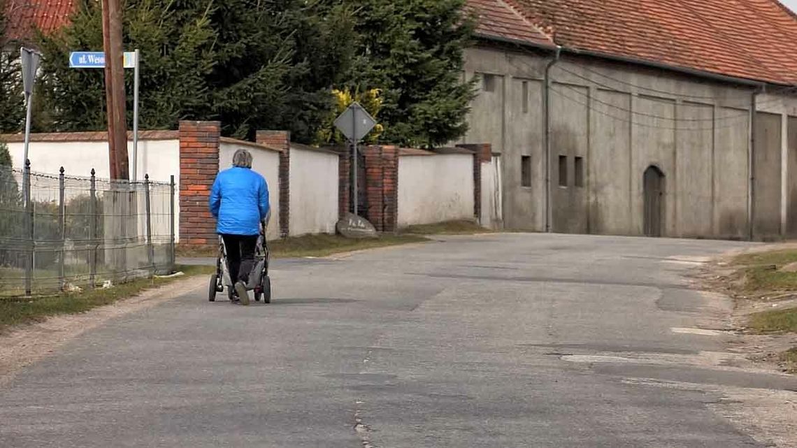 PONAD 2,5 MLN ZŁOTYCH NA INWESTYCJE DROGOWE W POWIECIE DZIERŻONIOWSKIM PONAD 2,5 MLN ZŁOTYCH NA INWESTYCJE DROGOWE W POWIECIE DZIERŻONIOWSKIM