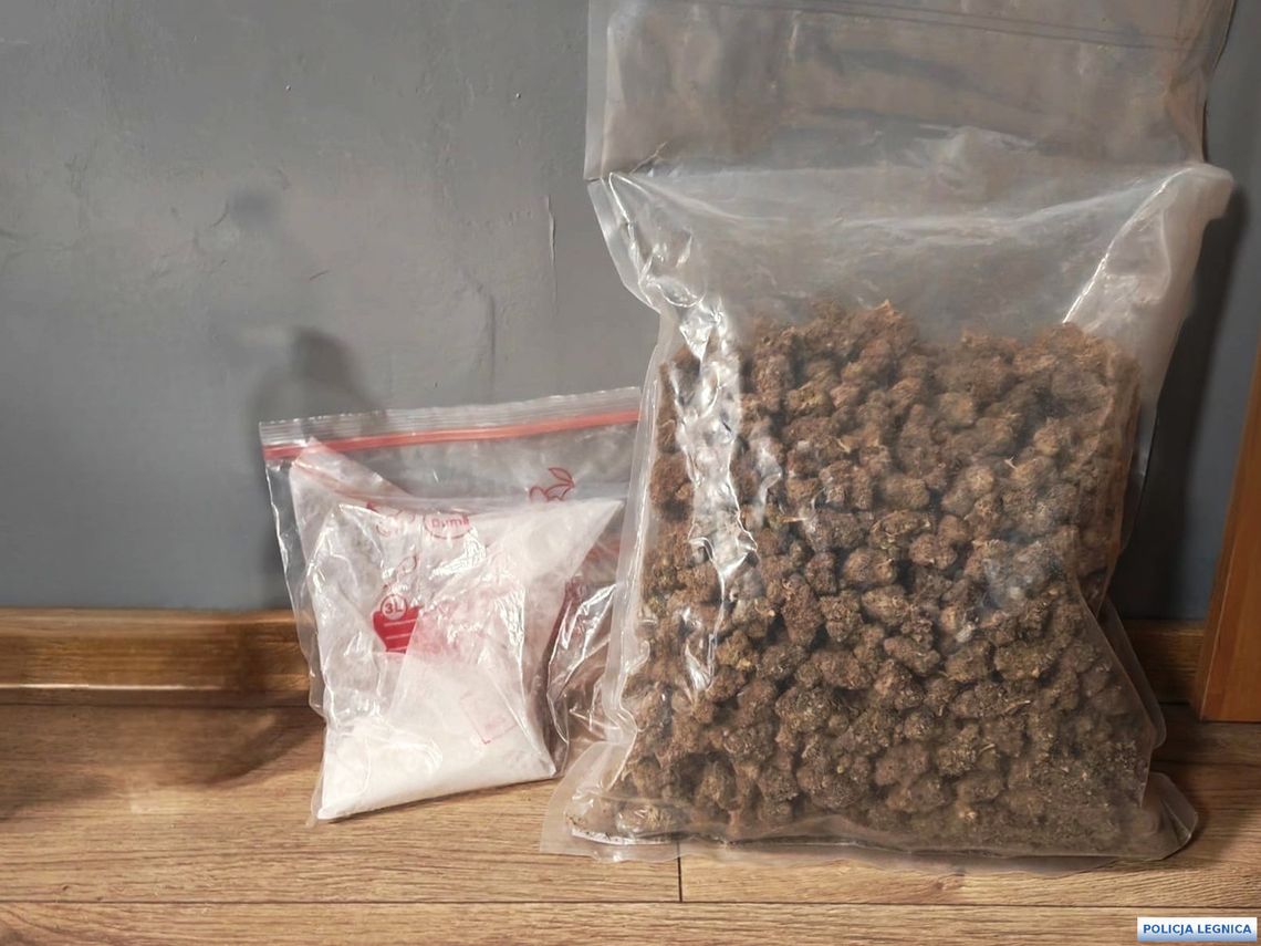 Ponad kilogram narkotyków zabezpieczyli policjanci SPPP w Legnicy
