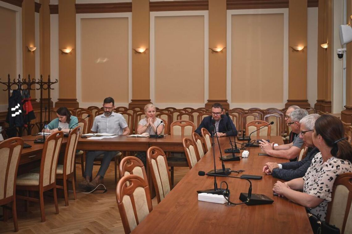 Posiedzenie Powiatowego Zespołu Zarządzania Kryzysowego Posiedzenie Powiatowego Zespołu Zarządzania Kryzysowego