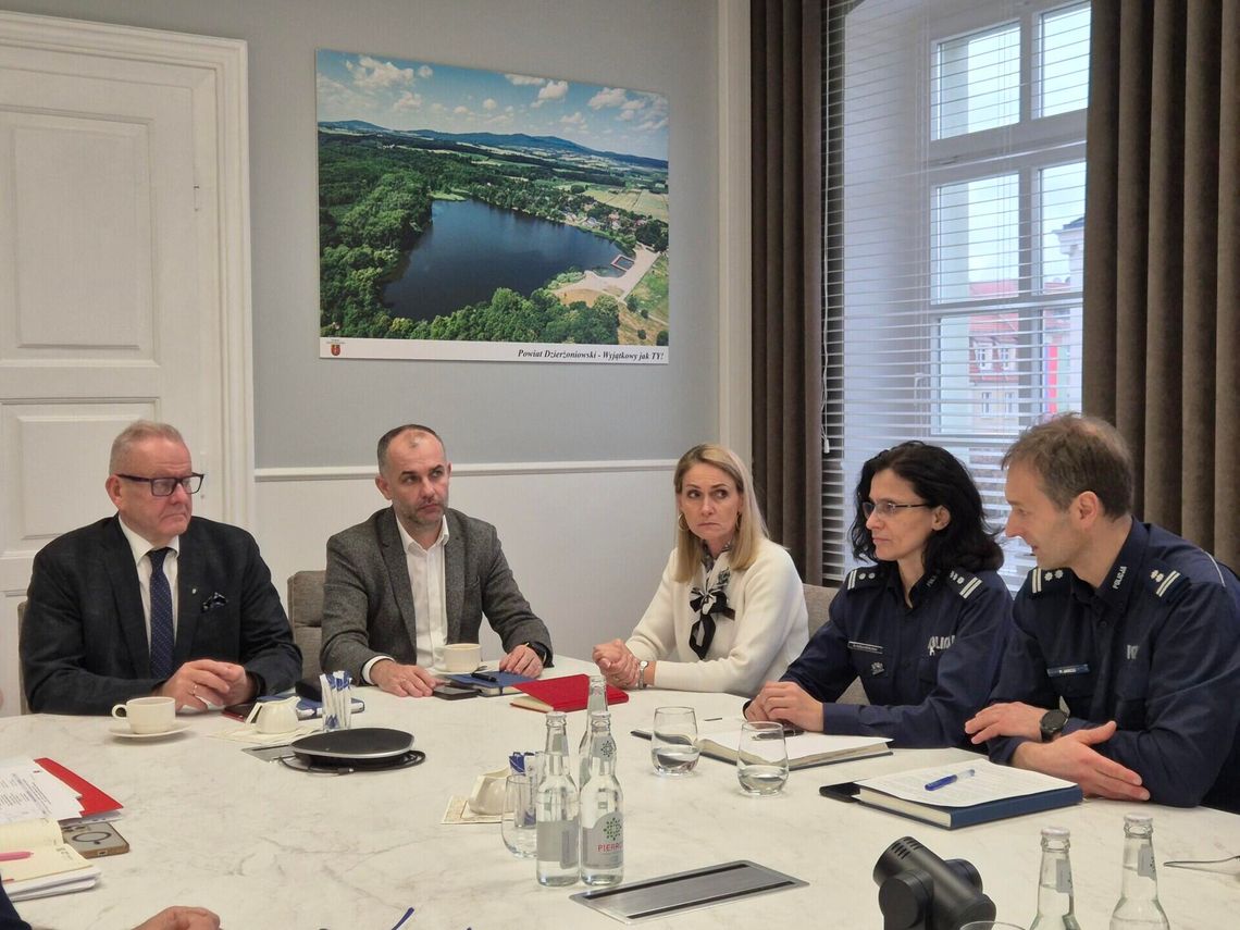 Posiedzenie Powiatowego Zespołu Zarządzania Kryzysowego