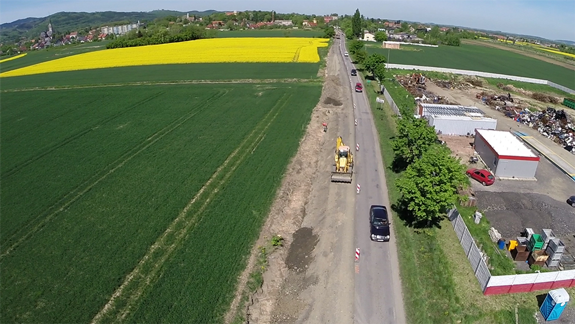 POSTĘPY W REMONCIE DROGI BIELAWA - PIESZYCE POSTĘPY W REMONCIE DROGI BIELAWA - PIESZYCE