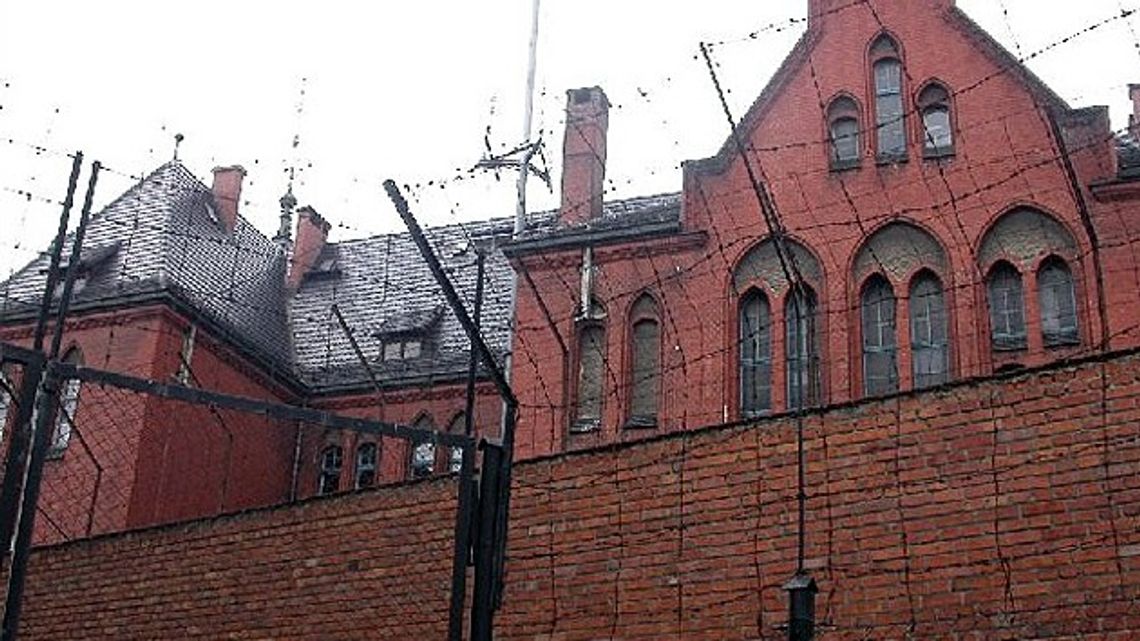 POSZUKIWANY WIĘZIEŃ ZATRZYMANY POSZUKIWANY WIĘZIEŃ ZATRZYMANY