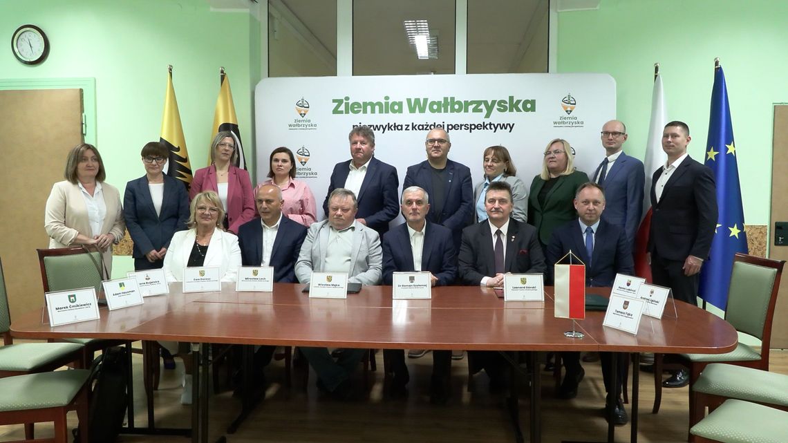 Powiat Wałbrzyski dzieli środki na transport publiczny Powiat Wałbrzyski dzieli środki na transport publiczny