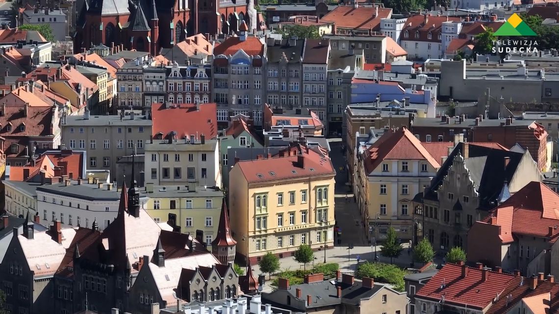 Powiat Wałbrzyski wspiera zabytki: 50 tys. zł na renowacje i remonty. Powiat Wałbrzyski wspiera zabytki: 50 tys. zł na renowacje i remonty.