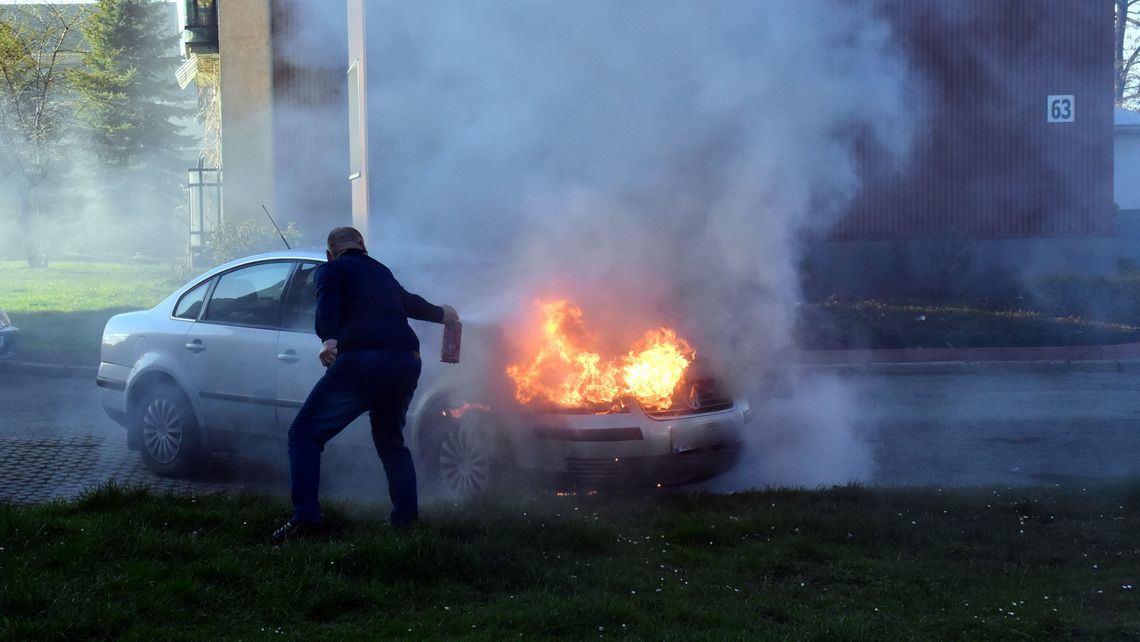 Pożar auta w Bielawie