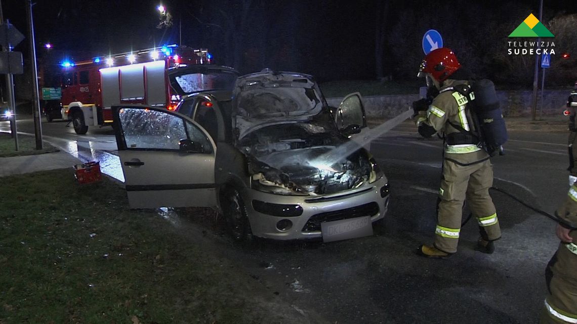 Pożar Citroena w Dzierżoniowie