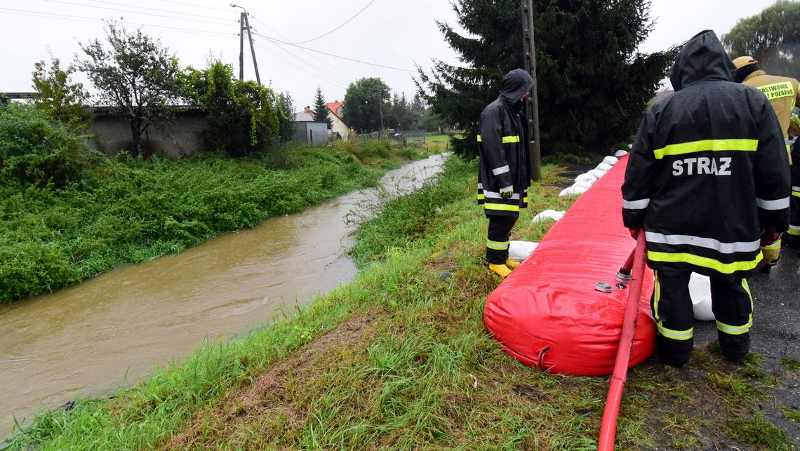 Poziom wody w rzece Piława przekroczył stan alarmowy