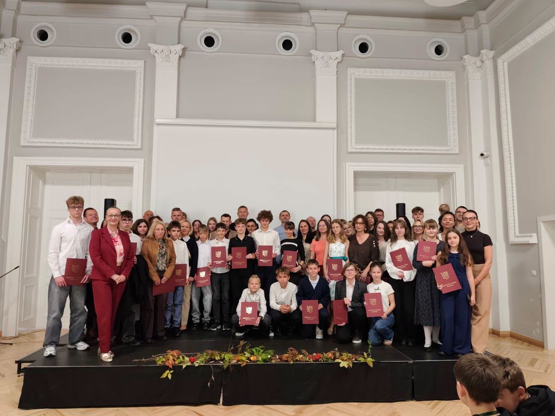 Przedstawiamy laureatów Nagród Leonardy Burmistrza Miasta Kłodzka! Przedstawiamy laureatów Nagród Leonardy Burmistrza Miasta Kłodzka!