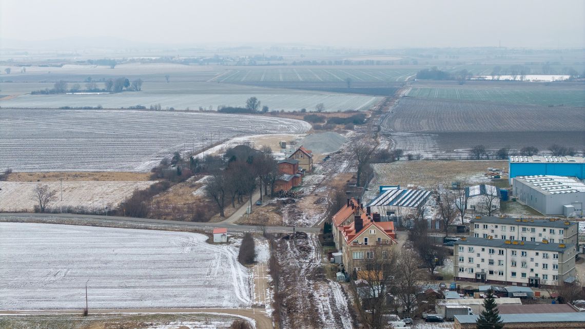 Przelot dronem nad rewitalizowaną Linią Kolejową nr 319 Łagiewniki – Strzelin Przelot dronem nad rewitalizowaną Linią Kolejową nr 319 Łagiewniki – Strzelin