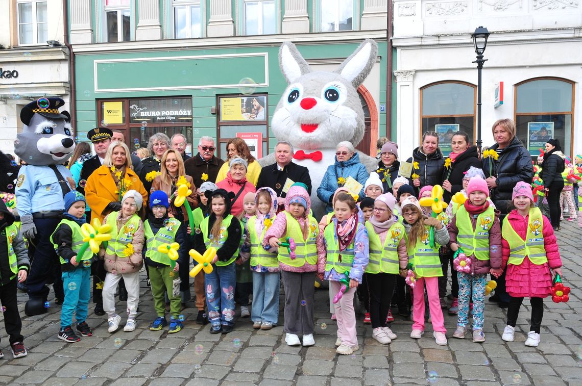 Przez świdnicki Rynek przeszedł dziś Żółty Marsz Nadziei
