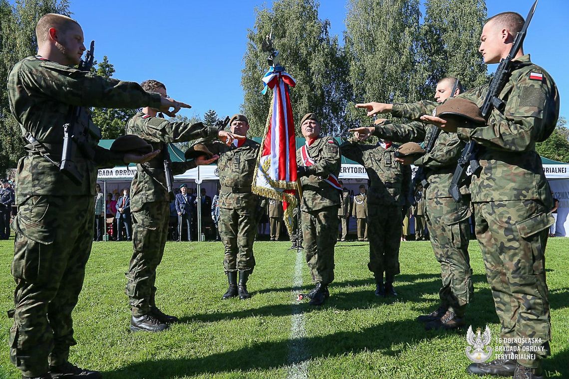 Przysięga żołnierzy 16DBOT w Polanicy Zdroju Przysięga żołnierzy 16DBOT w Polanicy Zdroju