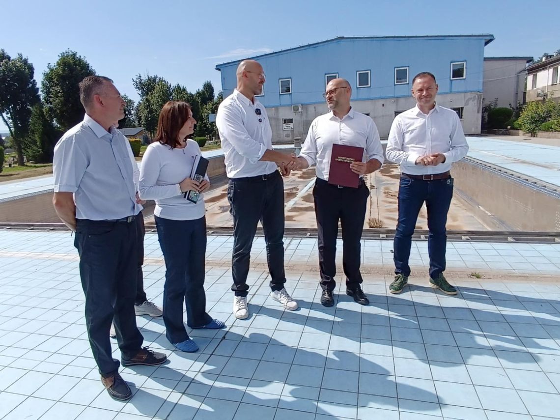 Rekordowe wsparcie! 15 mln zł na odbudowę basenu w Kłodzku