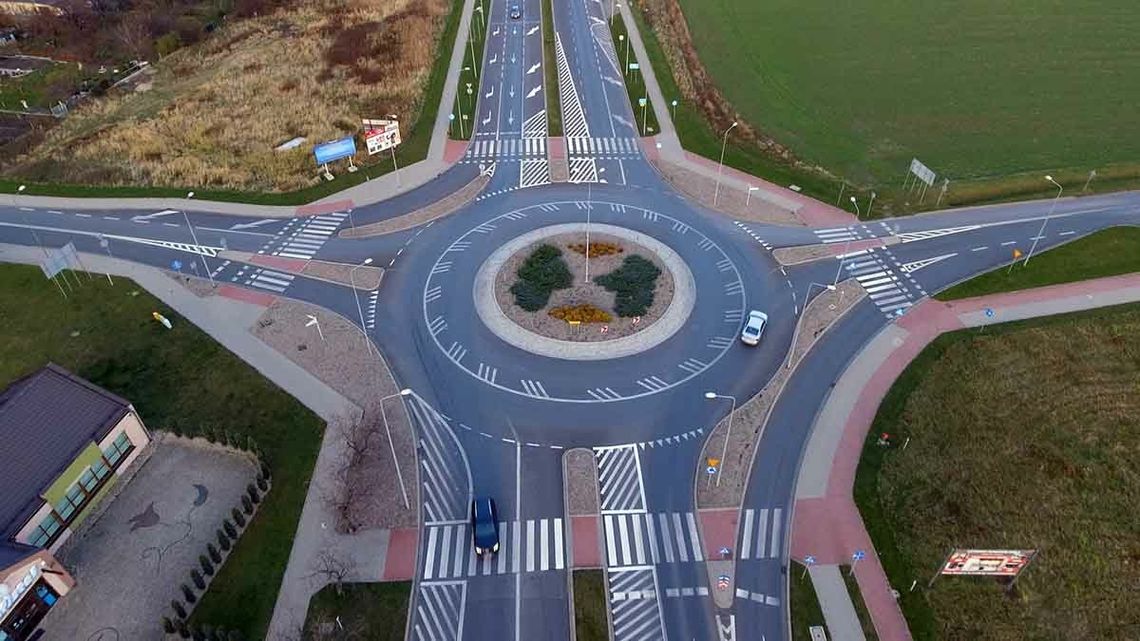 RONDO MIAST PARTNERSKICH W BIELAWIE W KOŃCU ZMIENI SIĘ NA TURBINOWE RONDO MIAST PARTNERSKICH W BIELAWIE W KOŃCU ZMIENI SIĘ NA TURBINOWE