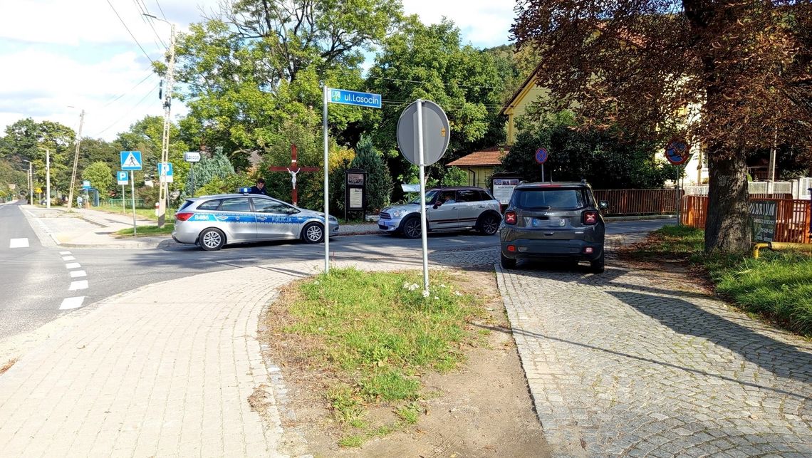 Rościszów, zderzenie Jeepa z Mini Rościszów, zderzenie Jeepa z Mini