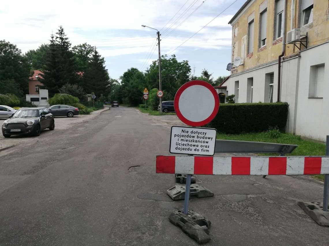 Rozpoczęła się modernizacja ulicy Piastowskiej w Uciechowie