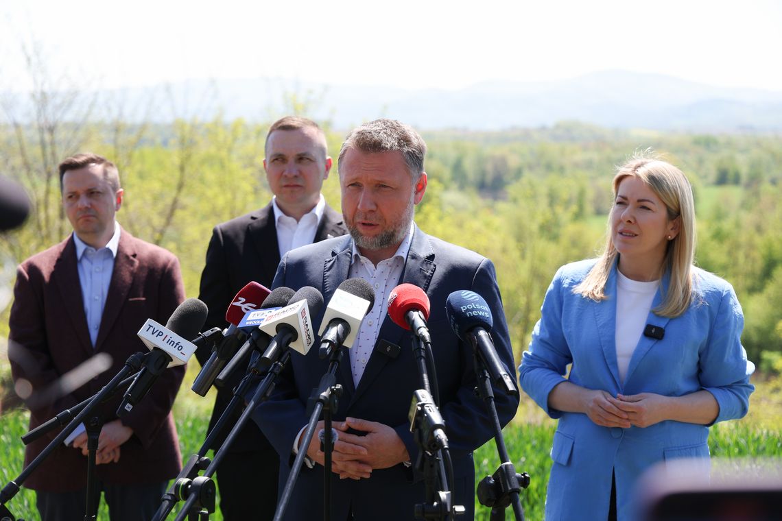 Rząd uruchamia strategiczne inwestycje przeciwpowodziowe - ruszają prace projektowe zbiornika Kamieniec Ząbkowicki oraz 11 polderów pod Krakowem