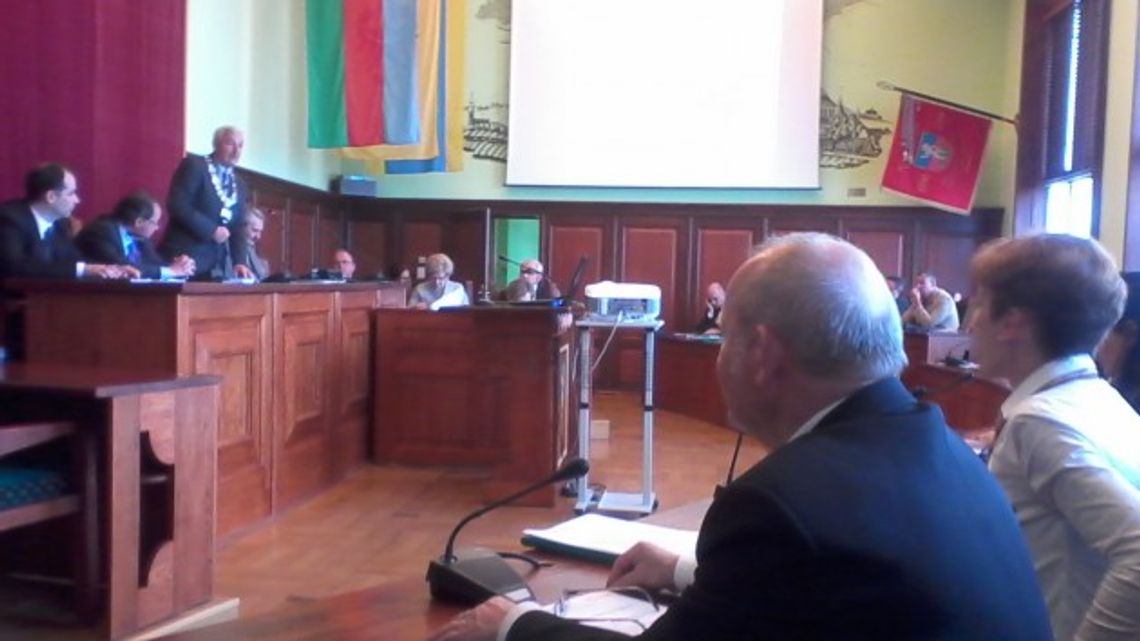 SESJA ABSOLUTORYJNA W DZIERŻONIOWIE SESJA ABSOLUTORYJNA W DZIERŻONIOWIE