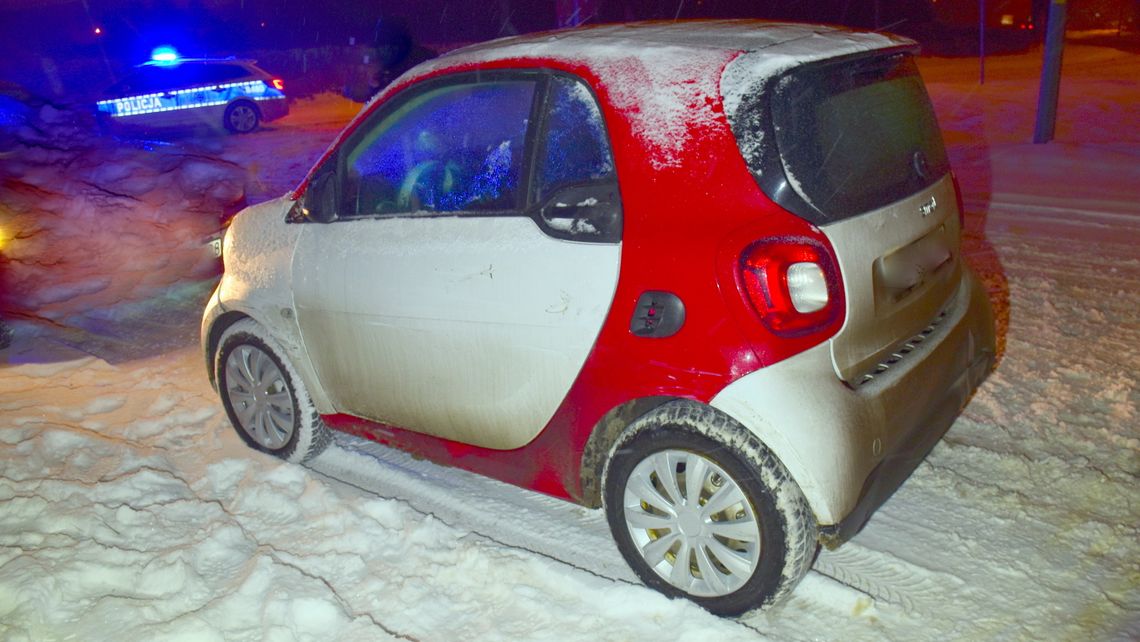 Smartem wjechał w Renault