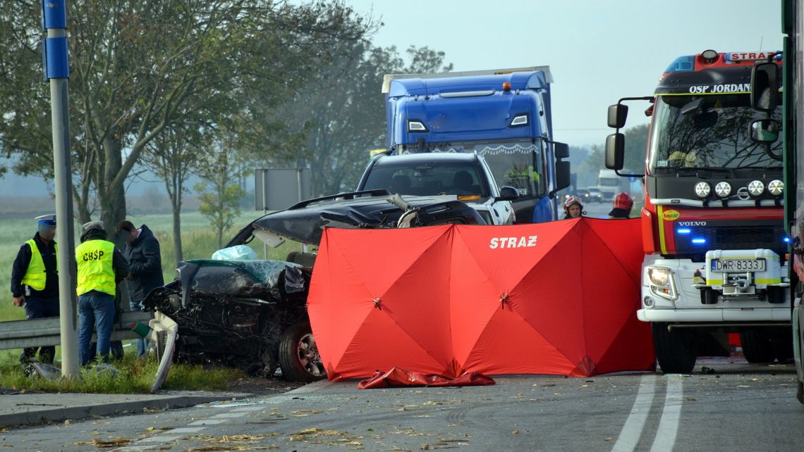 Śmiertelny wypadek na "ósemce". Zginął policjant CBŚP, wracając z nocnych działań na terenie popowodziowym!