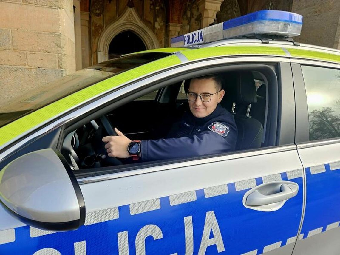 Spóźnione walentynki? Nie tym razem, czujna policjantka zatrzymała sklepowego złodzieja Spóźnione walentynki? Nie tym razem, czujna policjantka zatrzymała sklepowego złodzieja