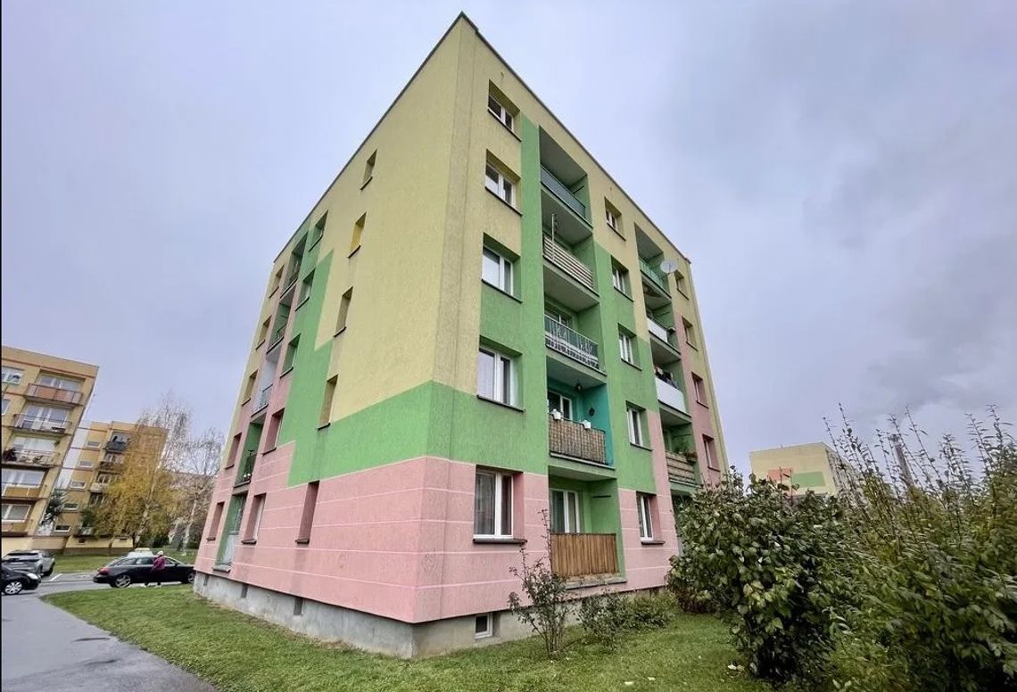 Sprzedam mieszkanie na os. Złotym w Dzierżoniowie