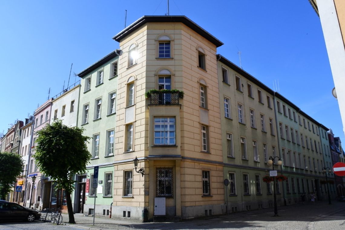 STAROSTWO POWIATOWE W DZIERŻONIOWIE ZNOSI CZĘŚĆ OBOSTRZEŃ SANITARNYCH W OBSŁUDZE KLIENTA STAROSTWO POWIATOWE W DZIERŻONIOWIE ZNOSI CZĘŚĆ OBOSTRZEŃ SANITARNYCH W OBSŁUDZE KLIENTA