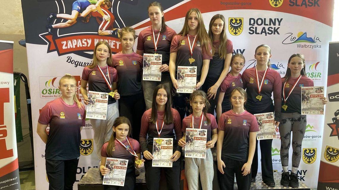 Sukcesy Juniora w Dolnośląskiej Lidze Dziewcząt w Zapasach