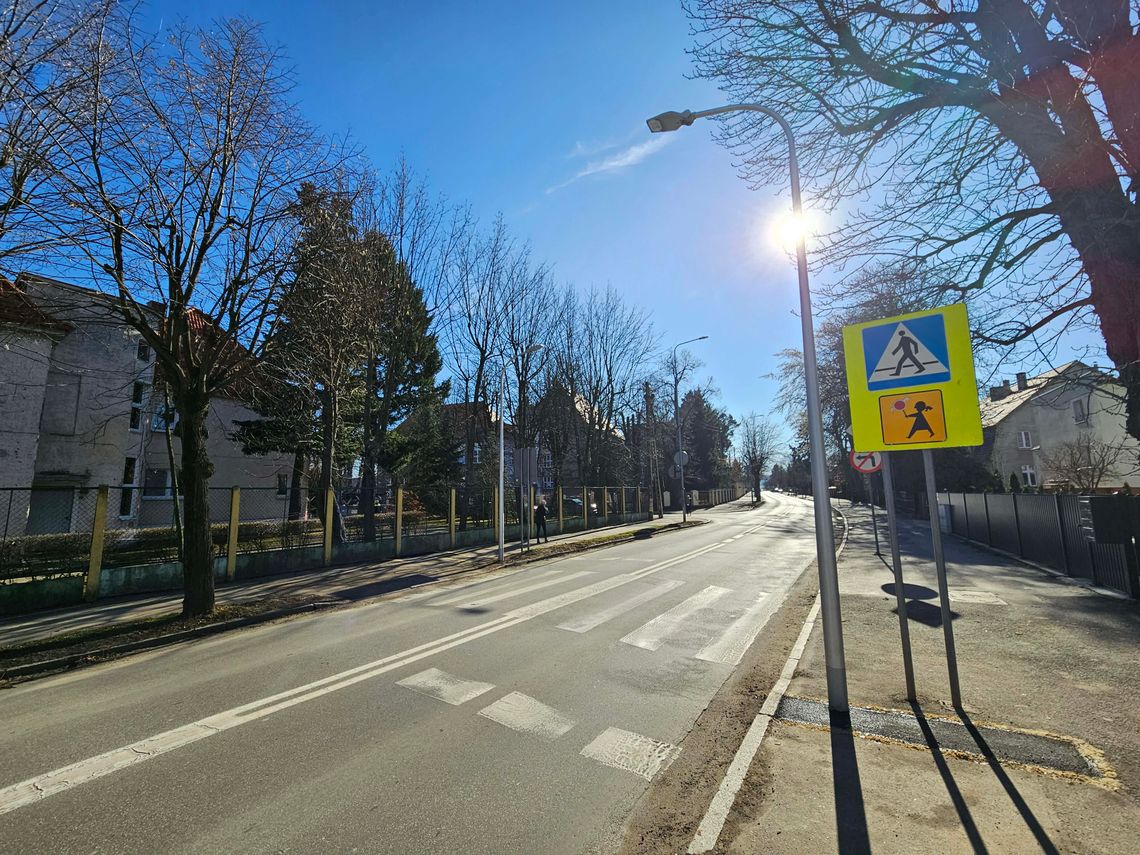 Świdnica jaśniejsza i bezpieczniejsza - nowe oświetlenie przejść dla pieszych już działa Świdnica jaśniejsza i bezpieczniejsza - nowe oświetlenie przejść dla pieszych już działa