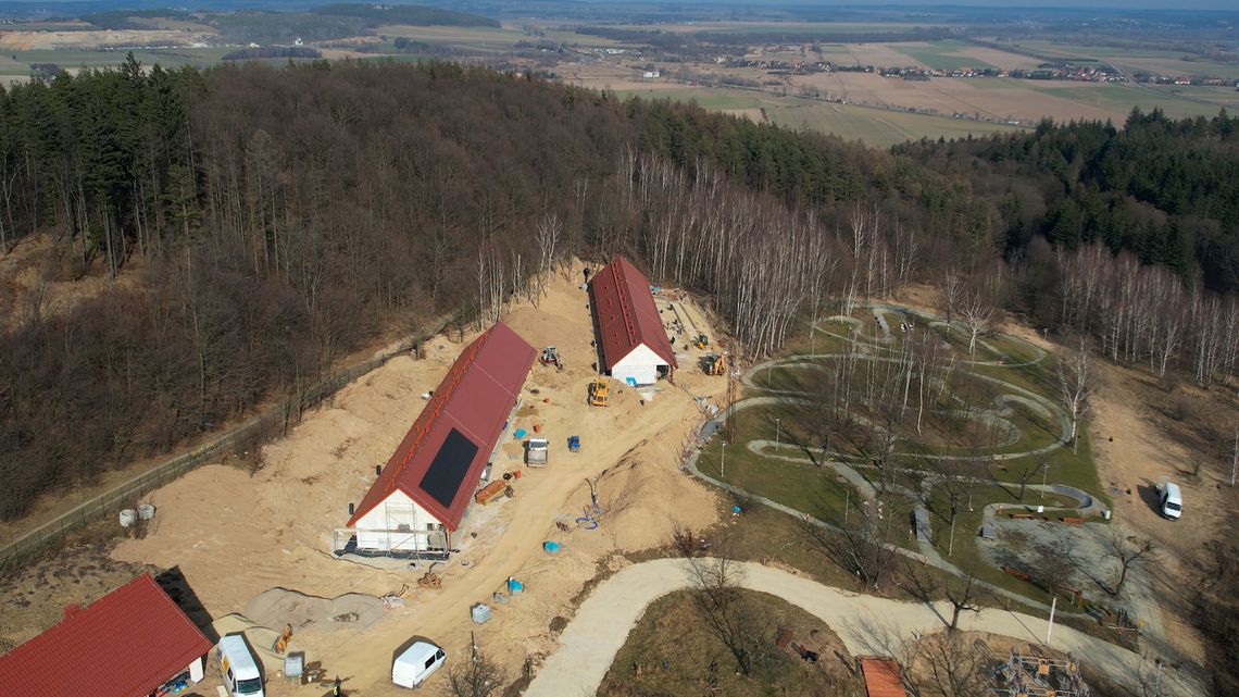 Trwa budowa Bardo CAMP w Bardzie