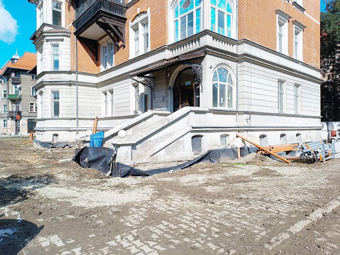 TRWAJĄ PRACE REMONTOWE W PRZEDSZKOLU NR 1 W KŁODZKU TRWAJĄ PRACE REMONTOWE W PRZEDSZKOLU NR 1 W KŁODZKU