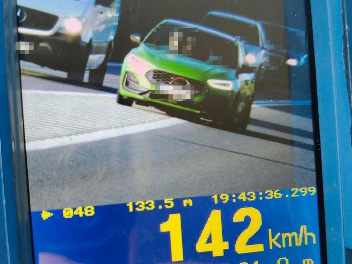 Uciechów. Pędził 142 kilometry na godzinę i stracił prawko