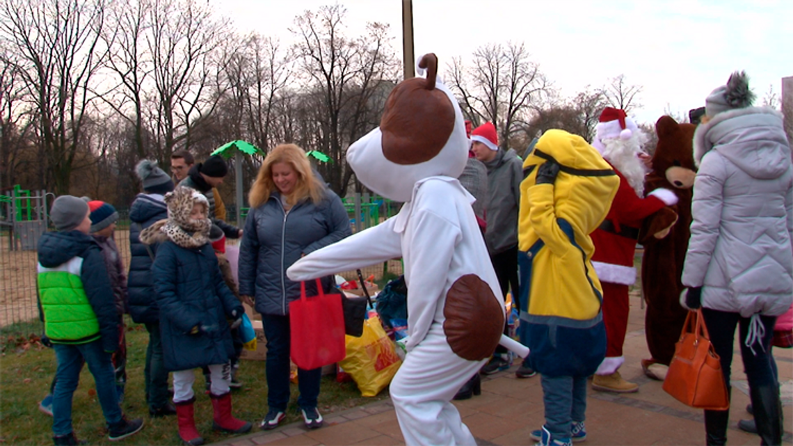 UDANA AKCJA ZBIERANIA PREZENTÓW DLA REKSIA