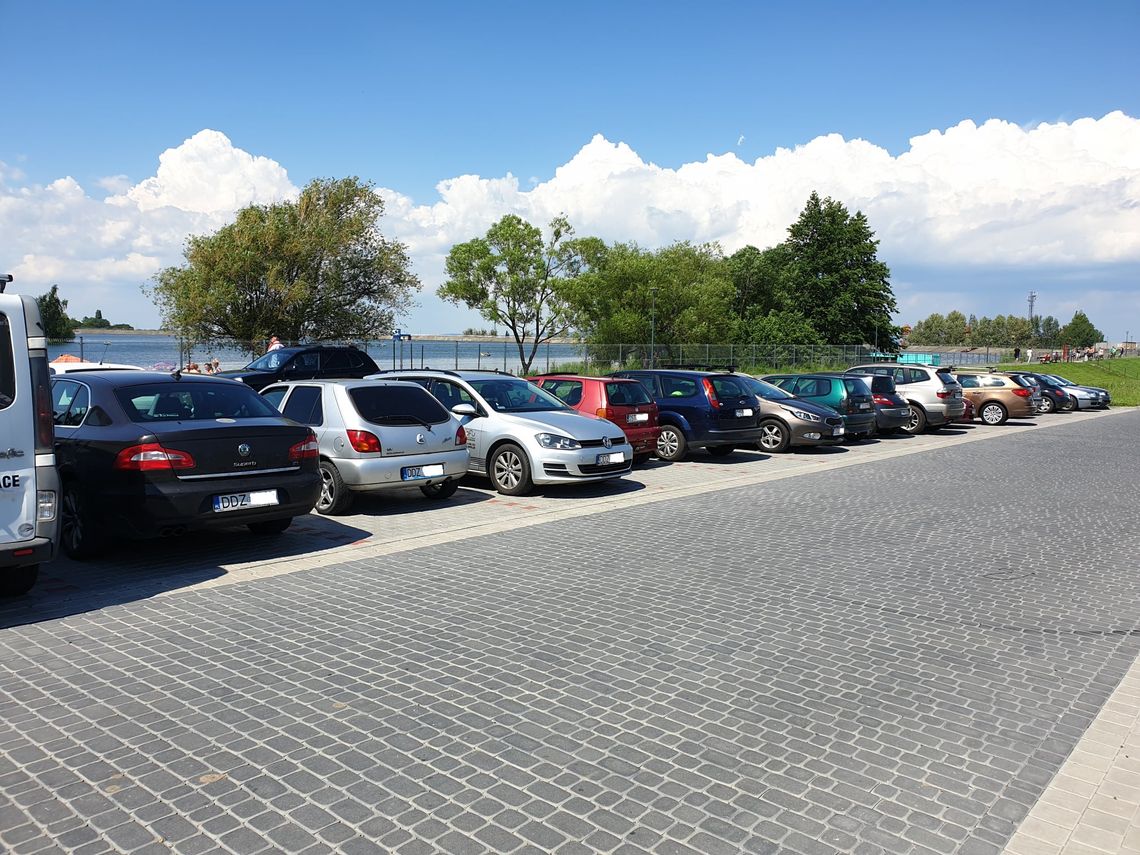 W BIELAWIE POJAWIŁA SIĘ ULICA PLAŻOWA W BIELAWIE POJAWIŁA SIĘ ULICA PLAŻOWA