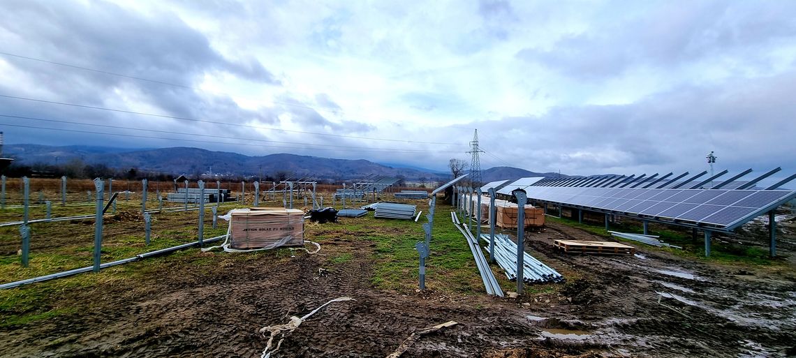 W Bielawie powstaje pierwsza wielkopowierzchniowa farma solarna