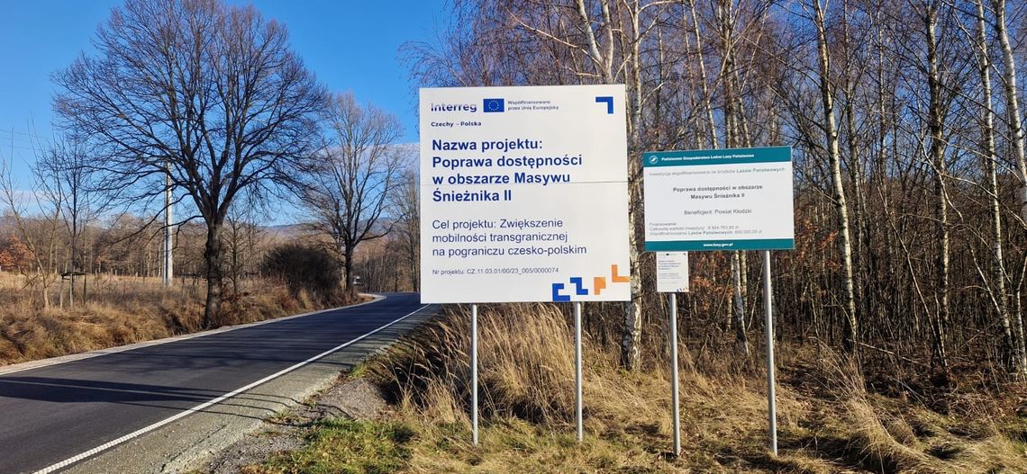 W latach 2024-2025 Powiat Kłodzki zrealizował roboty budowlane w ramach projektu pn. „Poprawa dostępności w obszarze Masywu Śnieżnika II”