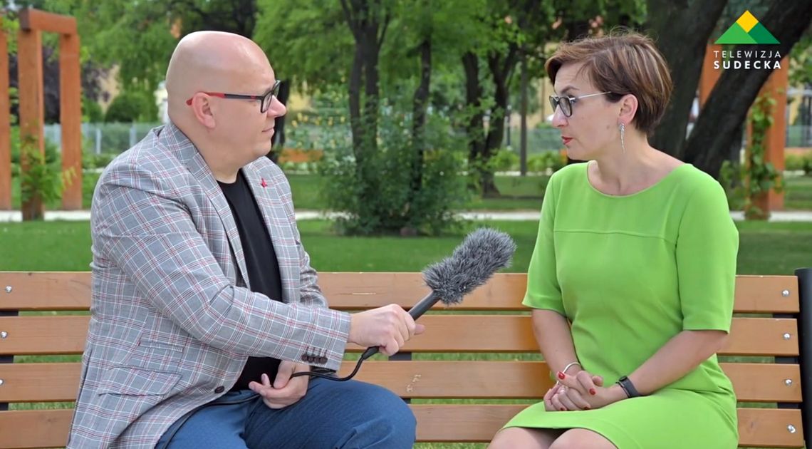 WAŻNY JEST CZŁOWIEK - ROZMOWA Z BEATĄ JAGIEŁA-PASTUSZKA WAŻNY JEST CZŁOWIEK - ROZMOWA Z BEATĄ JAGIEŁA-PASTUSZKA