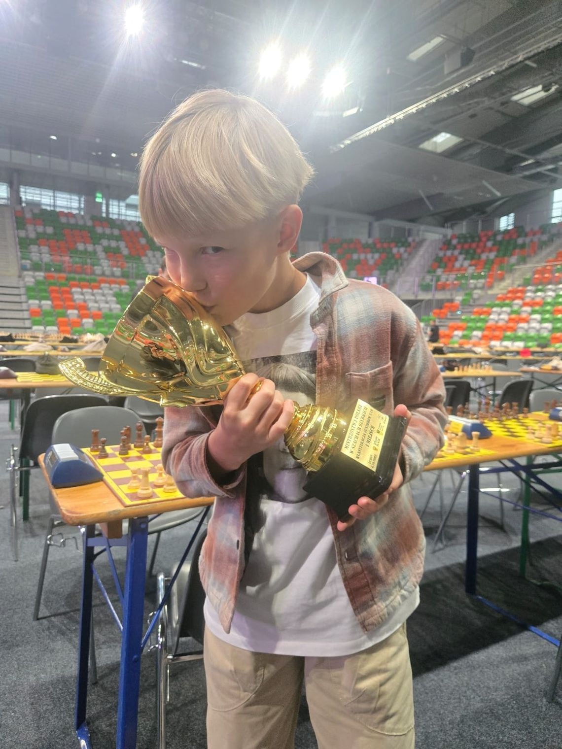 WIEKI SUKCES KŁODZCZANINA - HUBERT GRIMAN MISTRZEM POLSKI W SZACHACH SZYBKICH W KATEGORII DO LAT 10