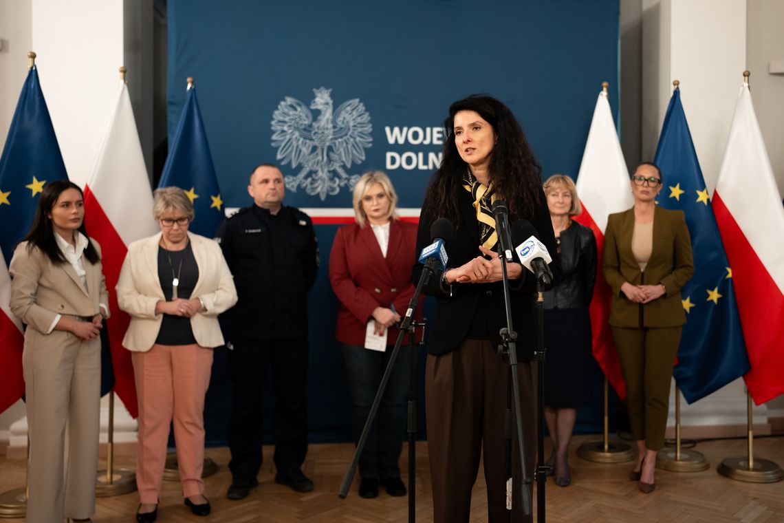 Wojewoda dolnośląska powołuje zespół do walki z hejtem w szkołach