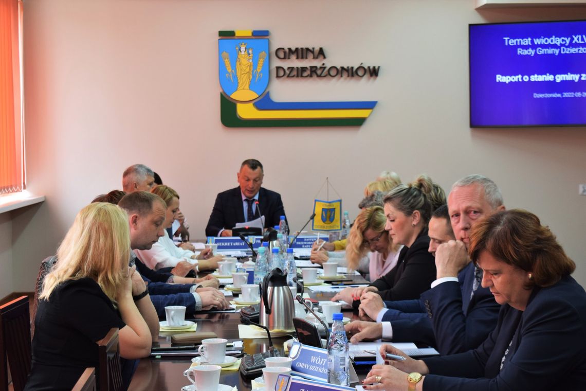 Wójt Gminy Dzierżoniów z absolutorium