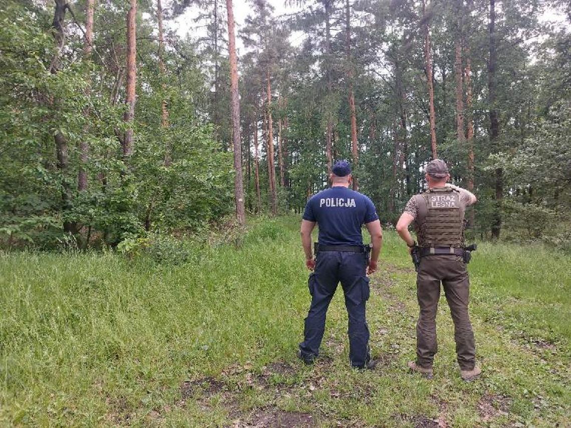 Wspólne patrole policjantów i strażników leśnych na terenie powiatu kłodzkiego