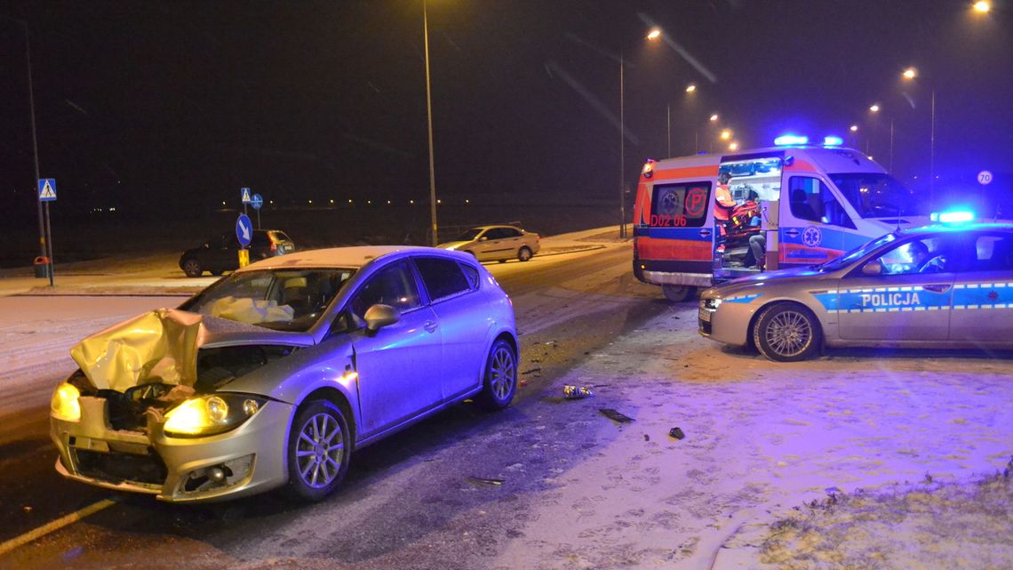 WYPADEK NA OBWODNICY W BIELAWIE