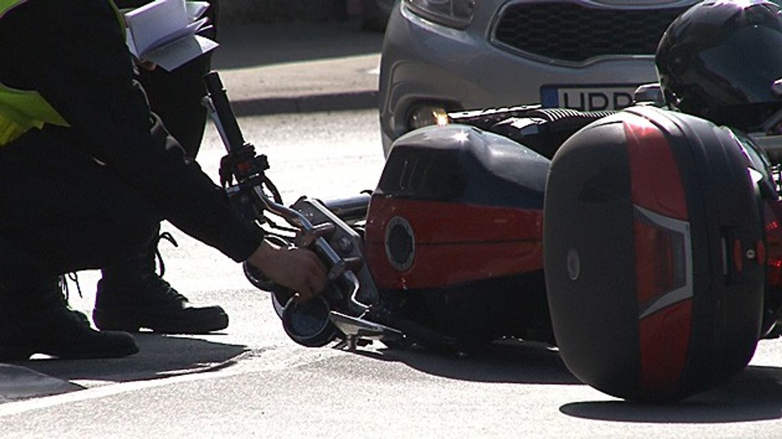 WYPADEK Z UDZIAŁEM MOTOCYKLISTY