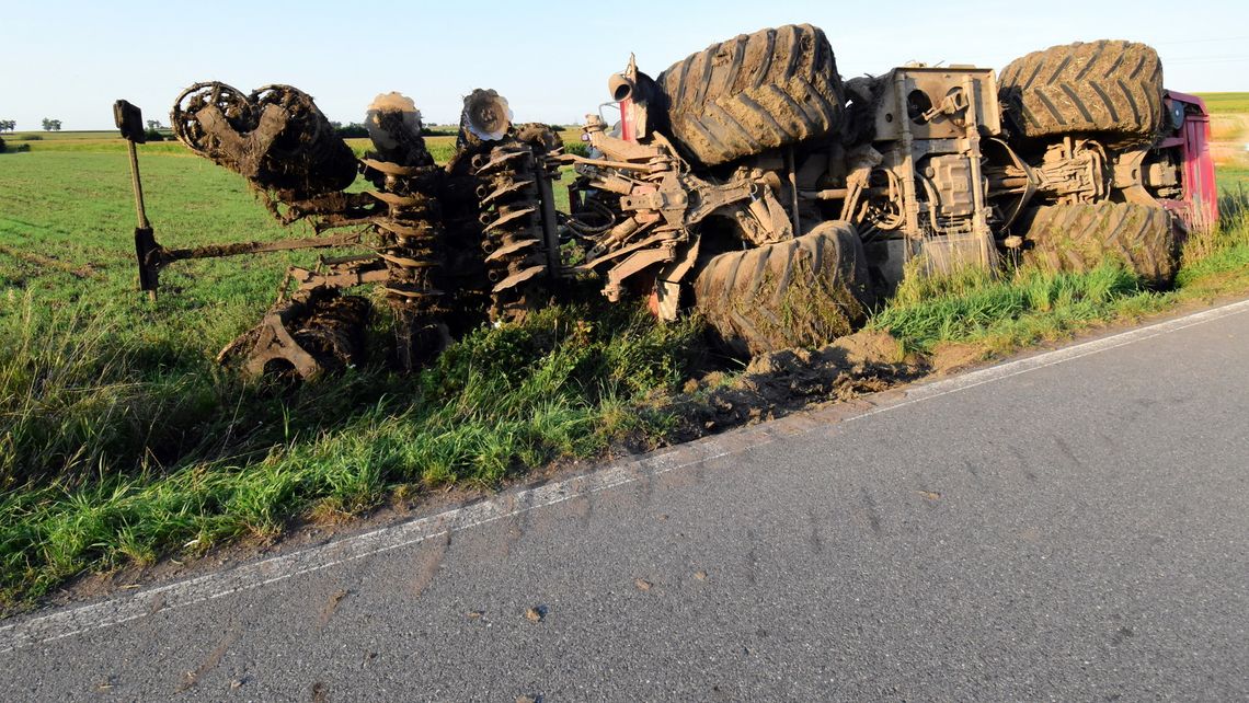 Wypadnięcie maszyny rolniczej z drogi